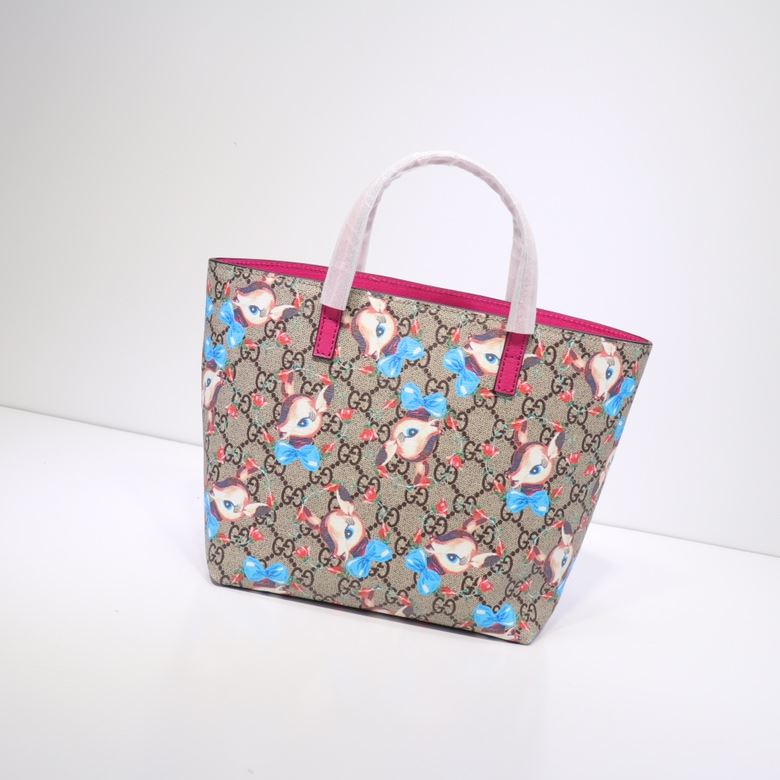 G*u*i shopping bags